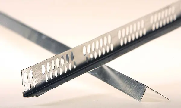 Alu kutnik 90° 13x23mm, 3,0m/štg, 50štg/bunt, 200bunt/pal, Z40413