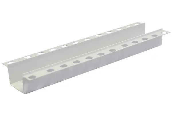 Utoreni PVC profil 32x23mm 2,5m/štanga, 20štangi/karton, 50karton/paleta, Z4940304